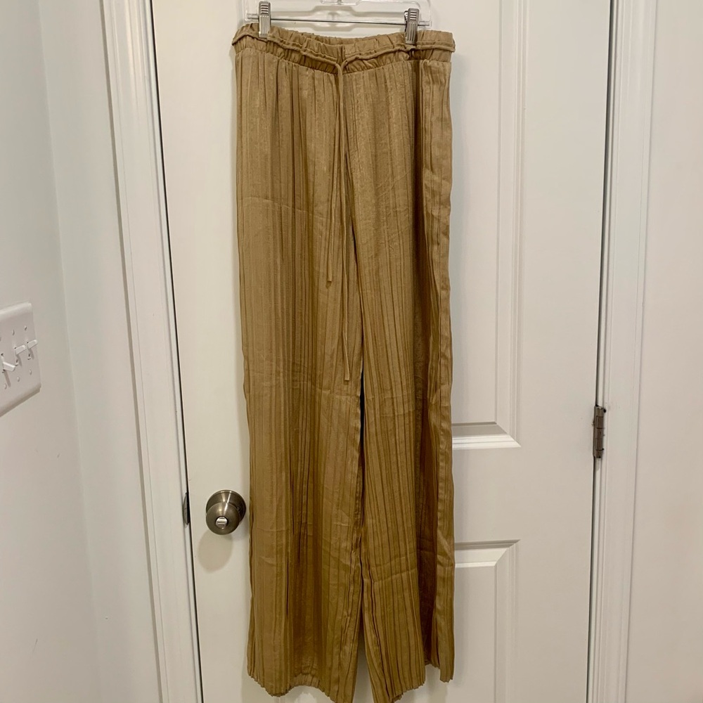 Tahari Beige Tan Gold Satin Wide Leg Pleated Elastic Waist Pants Size Medium